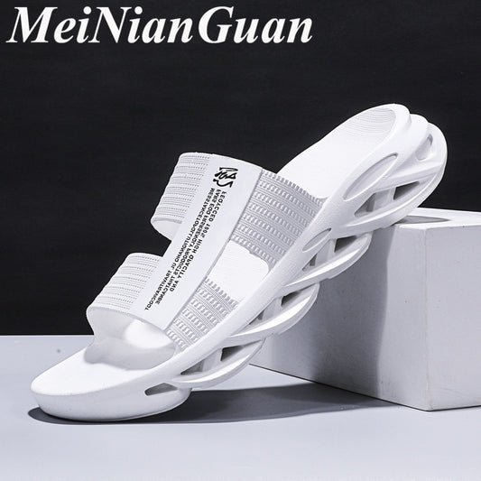 Teenager Outdoor Slippers House Man White Shower Slippers Men  Soft Beach Sandals Flat Male Shoes Adult Simple Summer Shoes L13